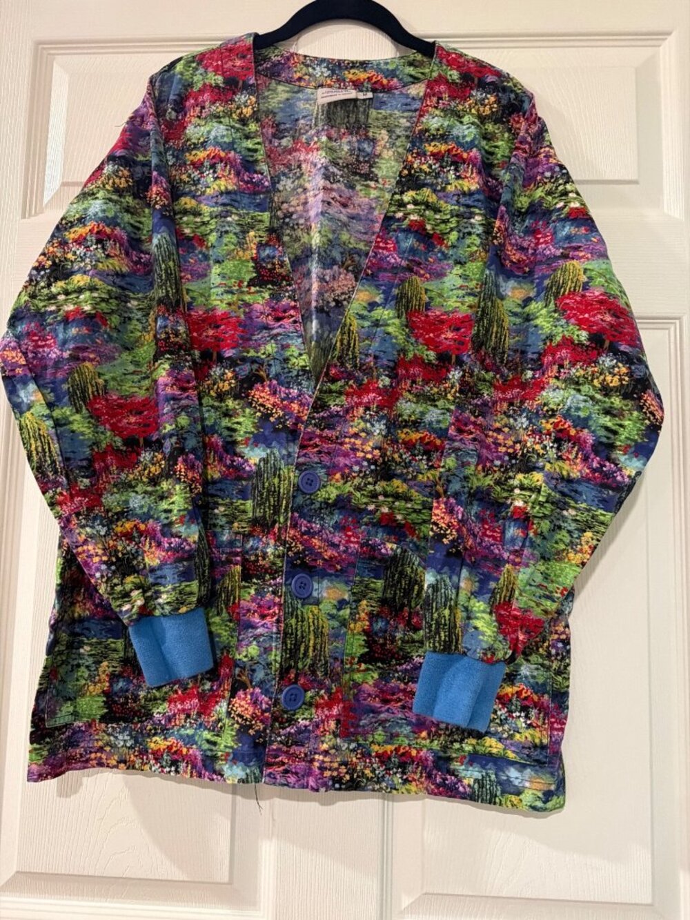 Colorful Floral S.C.R.U.B.S. Jacket With Blue Cuffs & Buttons 100% Cotton Size M